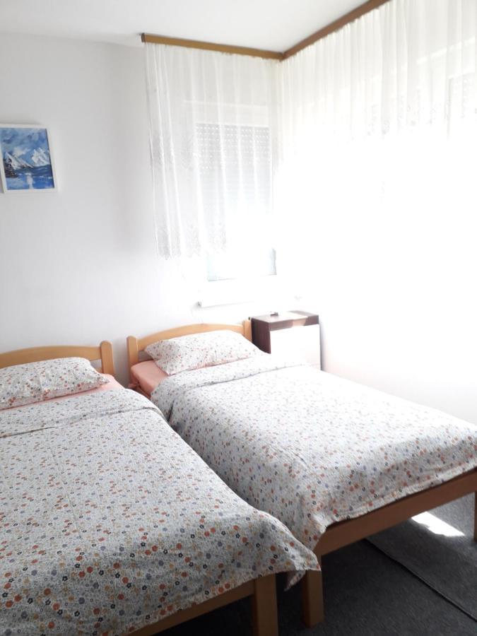 Apartments Lela Bihać Esterno foto