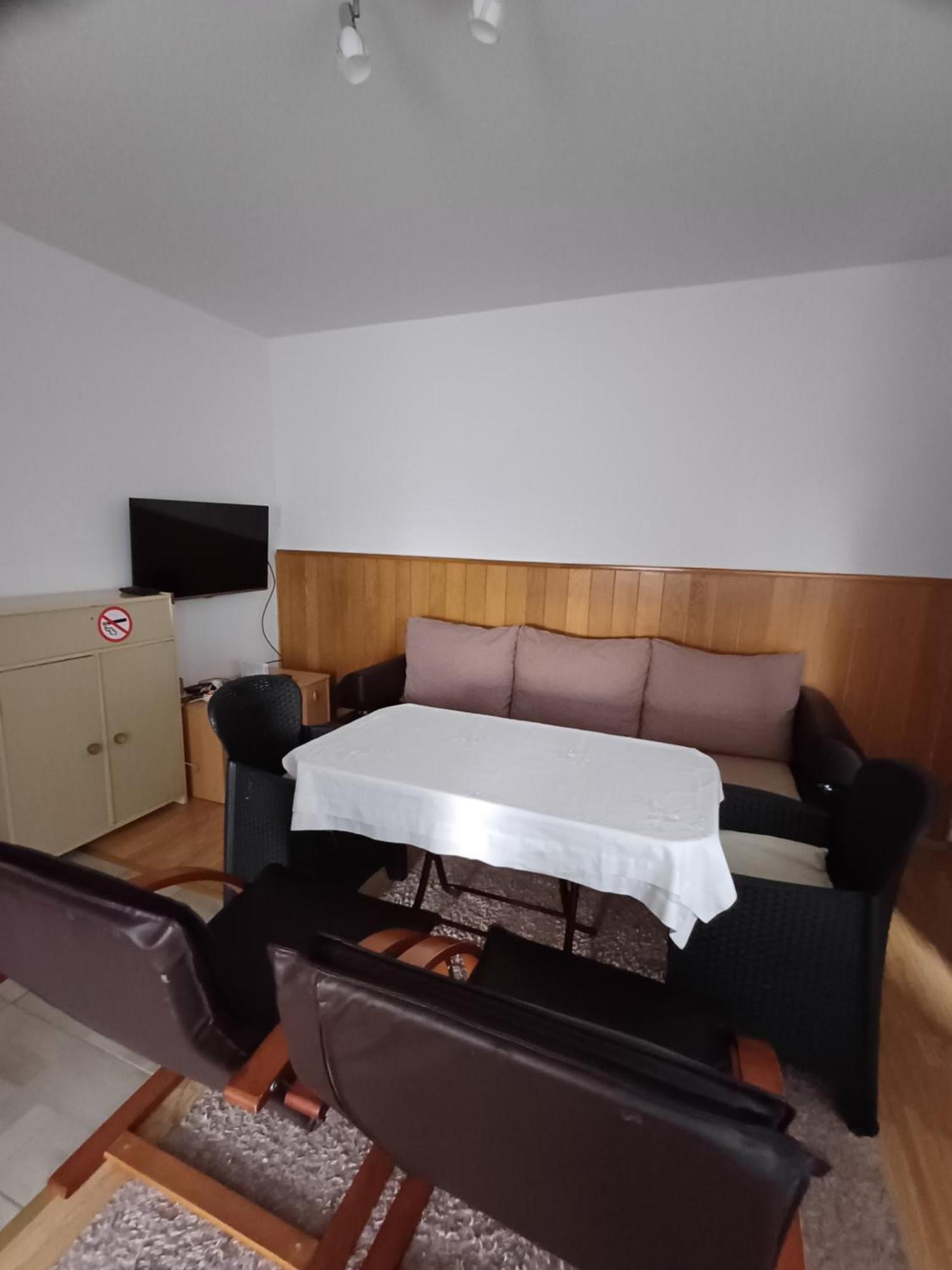 Apartments Lela Bihać Esterno foto
