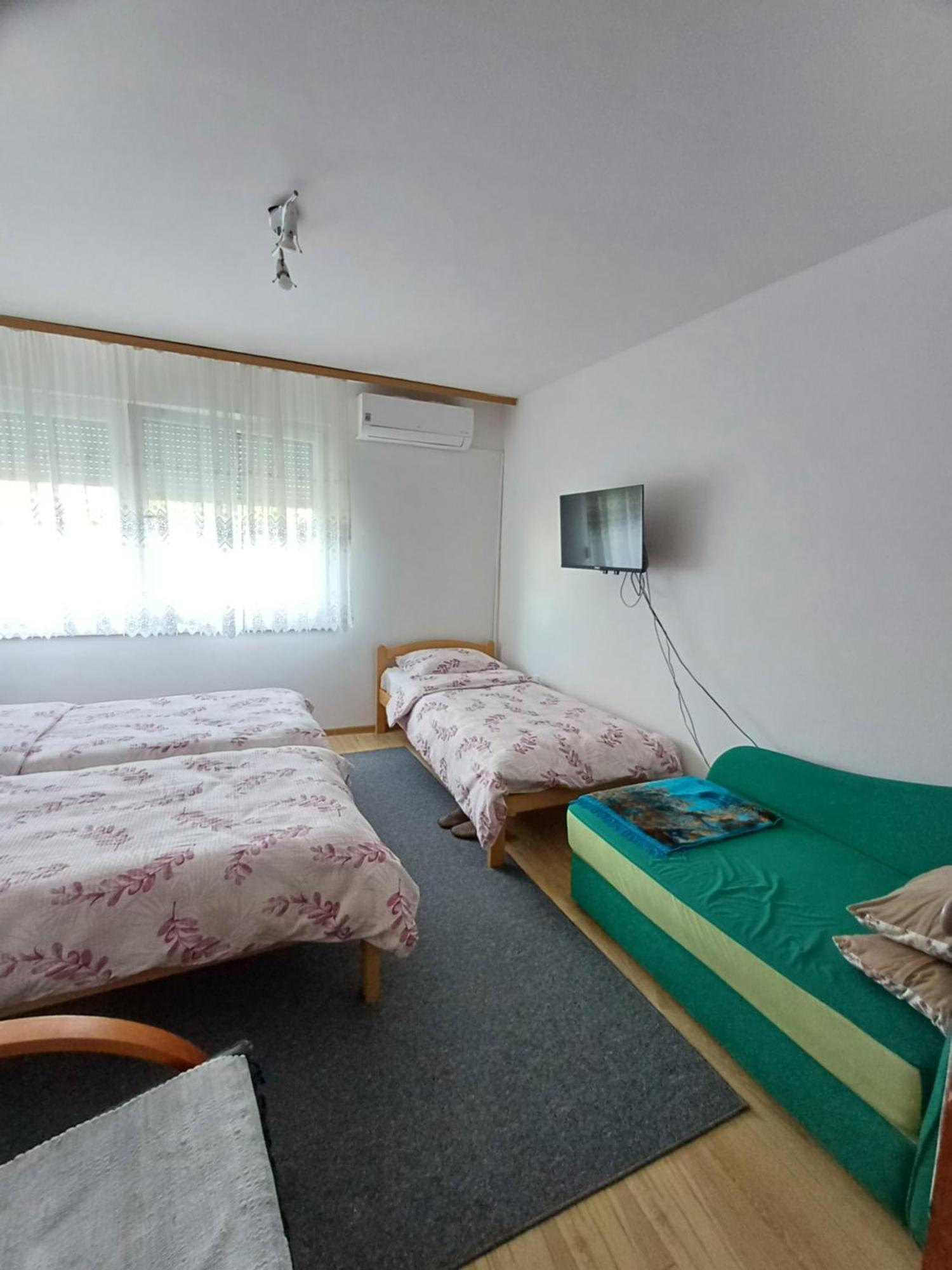 Apartments Lela Bihać Esterno foto